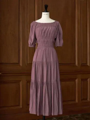 her lip to Two-Way Gathered Flare Dress