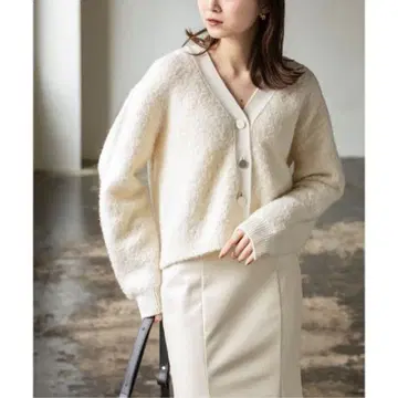 NOBLE 링얀 V넥 가디건