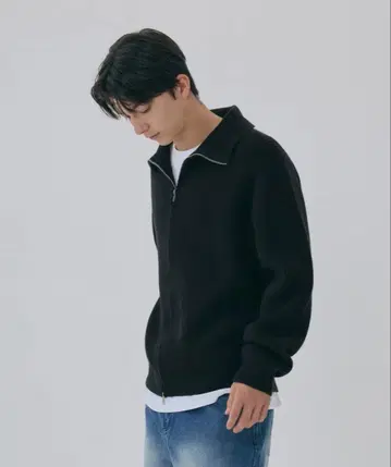 MUSINSA AGOD 블랙 하이넥 지퍼 니트