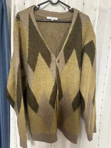 지그재그 패턴 아크릴 가디건 L 사이즈