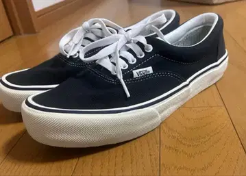 Vans 블랙 로우컷 스니커즈