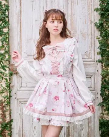 LIZLISA Salon de Fraise 패턴 셋업