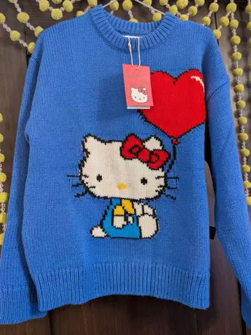 ZARA 산리오 헬로키티 니트