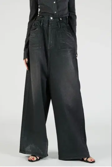 PRANK PROJECT low crotch loose denim