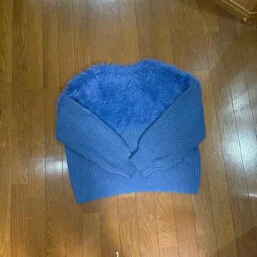 파란 퍼 스웨터 사이즈 F