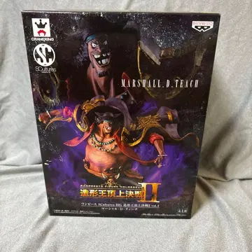 BANPRESTO 마샬 D. 티치 피규어