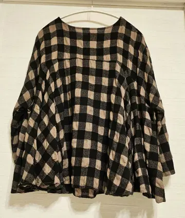 비어즐리 울 거즈 앞뒤 2way 깅엄 플레어 블라우스