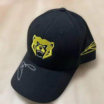 F1 2025 하스 베어만 친필 사인 캡