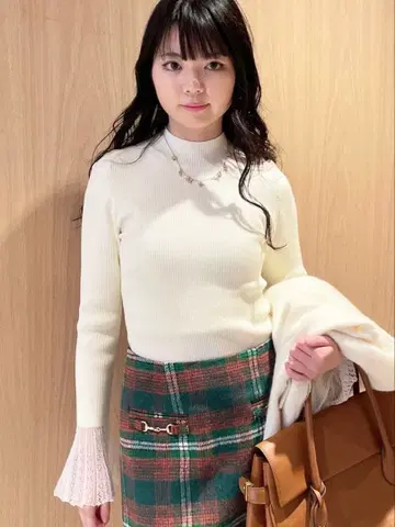 LILY BROWN 릴리 브라운 시어 슬리브 리브 니트