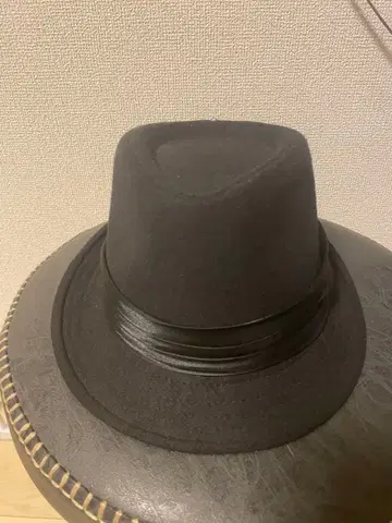 블랙 펠트 햇 블랙 리본 포함