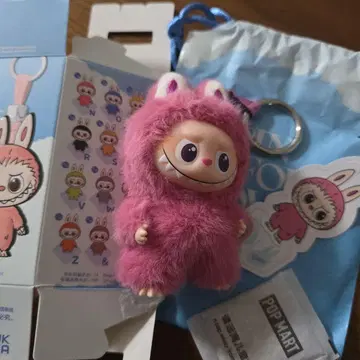 THE MONSTERS PIN FOR LOVE 라브부 [ Q ]