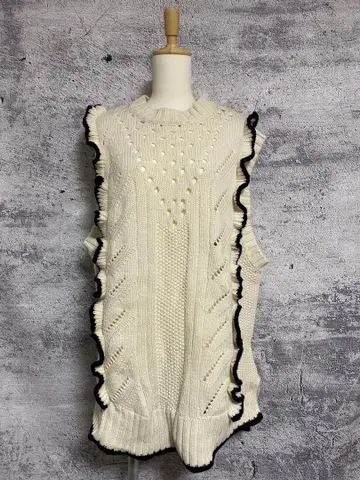 리토 프릴 니트 베스트