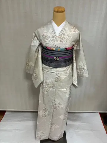 오시마 명주 크림색 꽃무늬 코몬 기모노