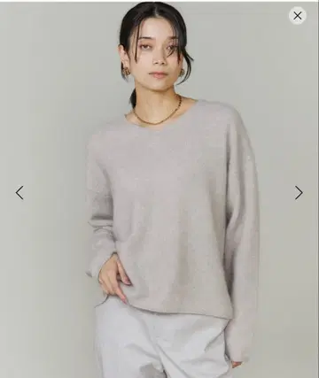 INED 러그 긴팔 스웨터