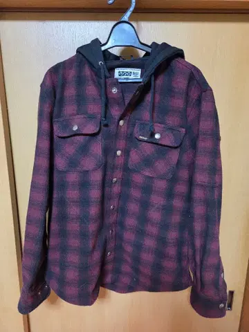 BLEEGO 후드 부착 체크 셔츠