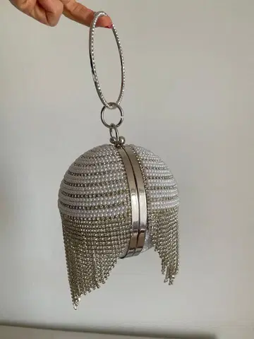 비즈 장식 숄더백 화이트/실버