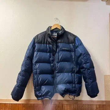 Eddie Bauer 네이비 다운 자켓