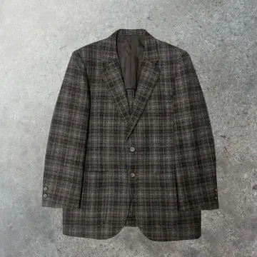 테일러드 자켓 그레이 계열 체크 무늬 클래식 구성