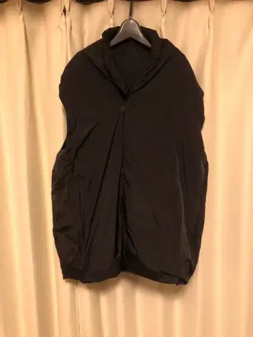 테아토라 TEATORA ROOMKEY VEST 다운 베스트 사이즈 1