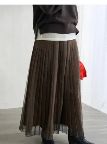 IENA 시어 플리츠 스커트