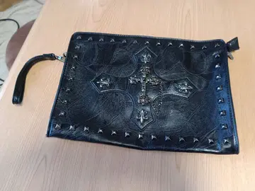 가죽 클러치백 스터드 크로스 모티브 천연 가죽