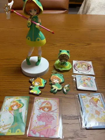카드캡터 사쿠라 개구리 의상 피규어 캔뱃지 카드 등 세트