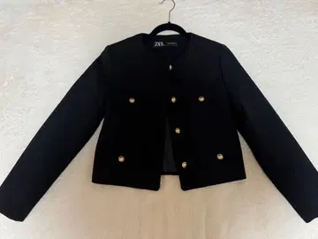 블랙 노카라 자켓 골드 버튼