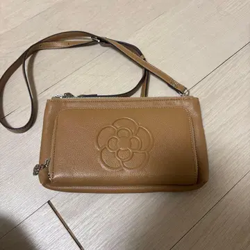 [ CLATHAS 클레사스 ] [ 라마 ] 빅 월렛 숄더백