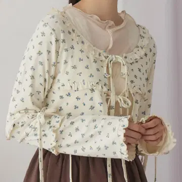 merry jenny floral 프릴 리브 볼레로 아이보리