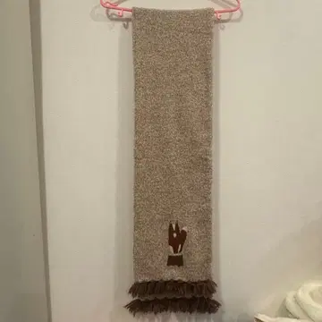 네넷 여우 자수 니트 머플러 베이지