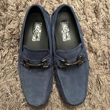 페라가모 네이비 스웨이드 로퍼