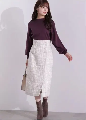 미사용 새상품 프로포션 페미닌 트위드 타이트 스커트