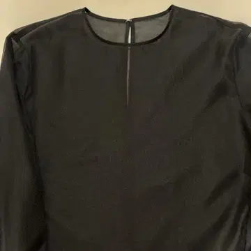 ships의 오간자 블라우스