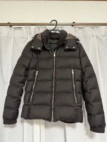 TATRAS 후드 부착 블랙 다운 자켓