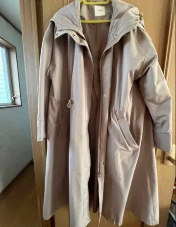 BEAMS HEART 후드 부착 베이지 코트