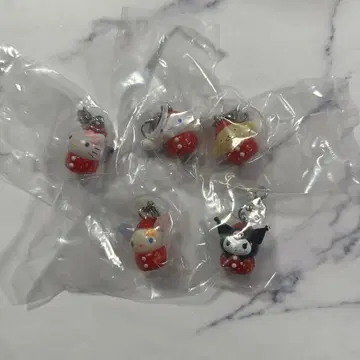 산리오 가챠 딸기 메지루시 액세서리 묶음 판매