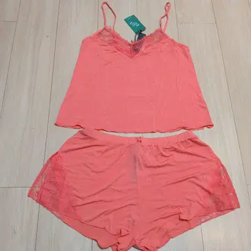 엠포리오 아르마니 파자마 상의 & 숏팬츠