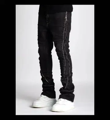 GUAPI 블랙 플레어 데님 팬츠