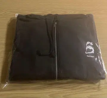 SixTONES MILESixTONES 후드티