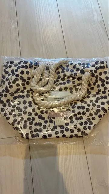 Herlipto Cherry Tote Bag 체리 토트