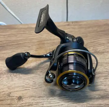 다이와 낚시릴 리갈 2004H