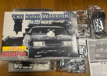 한정판 머드 맥스 인터셉터 메탈제 슈퍼차저 포함