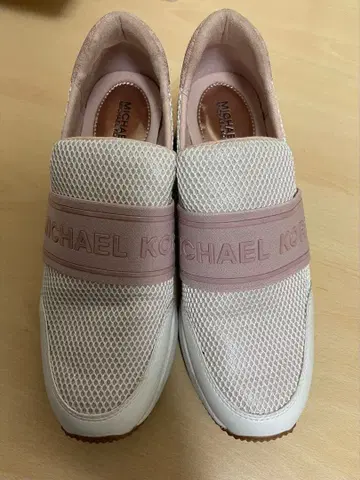 MICHAEL KORS 슬립온 스니커즈