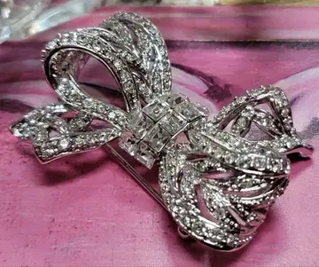 반돔 부티크 리본 브로치