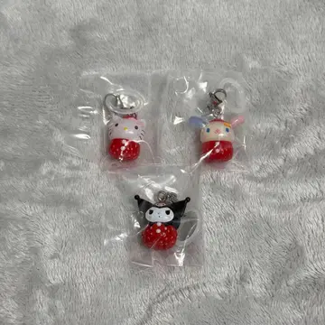 산리오 딸기 메지루시 액세서리 우사하나 쿠로미 키티