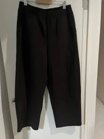 UNIQLOC 유니클로C 맨투맨 와이드 팬츠 단종 색상 다크 브라운 L