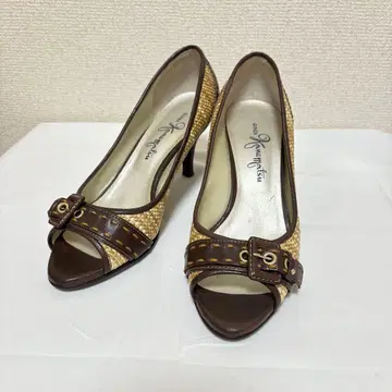 긴자 카네마츠 일본제 오픈토 펌프스 23.5cm