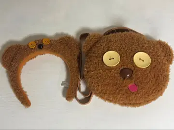 팀의 머리띠와 숄더백 세트