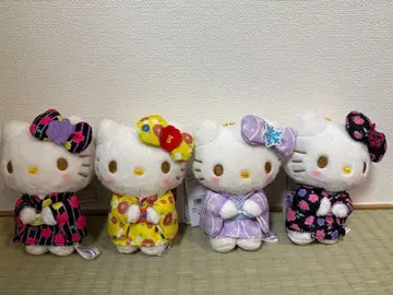 새상품 택 포함 헬로키티 기모노 키링 4세트