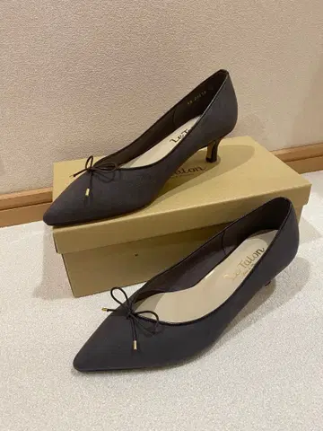 Le Talon 다크 그레이 힐